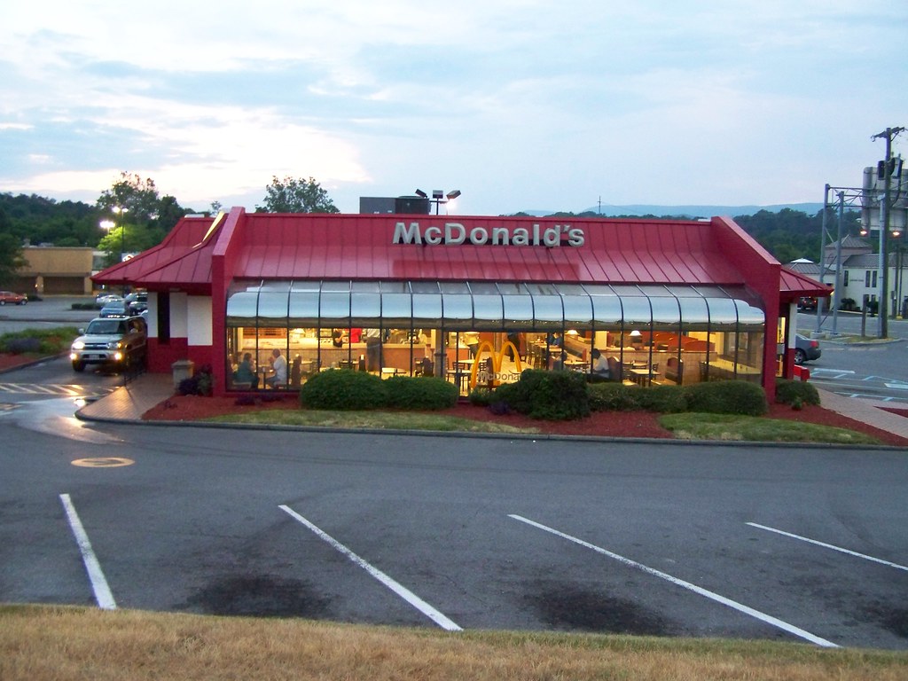 100_7915 101 Electric Road,Salem,Virginia ncokecan Flickr