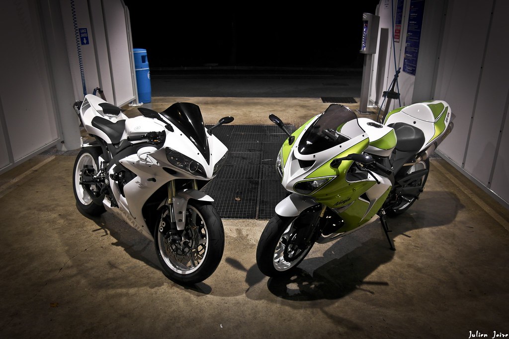 Yamaha R1 & Kawasaki ZX10R yamaha r1 kawasaki zx10r b… Flickr