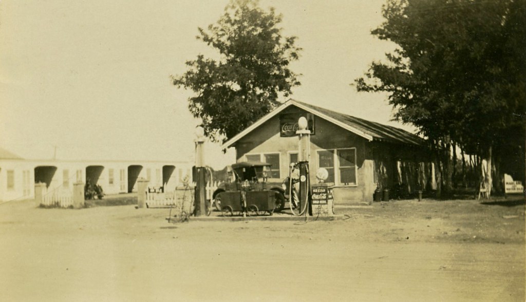 Sayre Tourist Court "Sayre (Oklahoma) Tourist Court, Eunic… Flickr