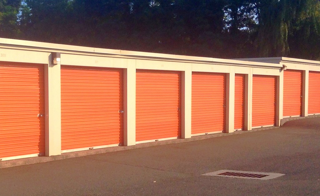 Self Storage Units Self Storage Units, Danbury, CT. by Mik… Flickr