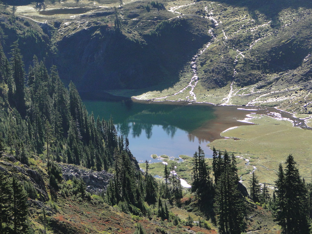 Zoom of Bagley Lake below. Zoom of Bagley Lake below. Flickr