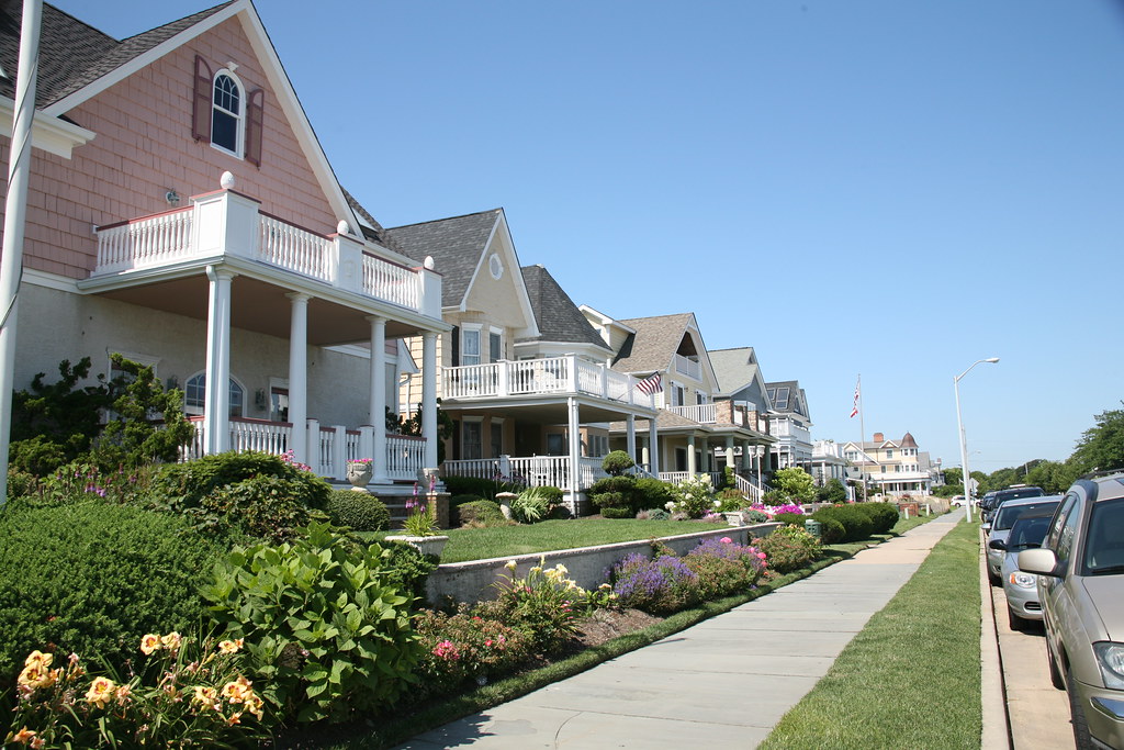 Homes Lining a Street In Avon AvonbytheSea, New Jersey … Flickr