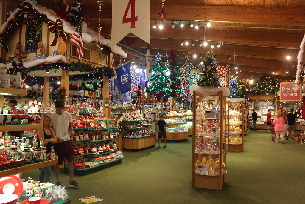 Bronner's Christmas store, Frankenmuth Bronner's Christmas… Flickr