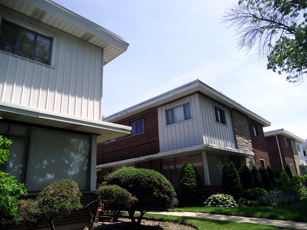 maplewood Midcentury apartments. Maplewood south of Howar… Flickr