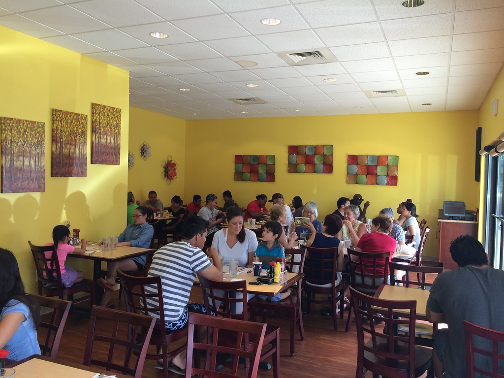 Rise and Shine Cafe in Mililani Mauka. Ryan Kawailani Ozawa Flickr