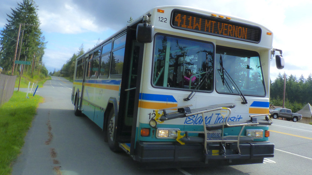 Getting on the Island Transit 411W After An Afternoon at J… Flickr