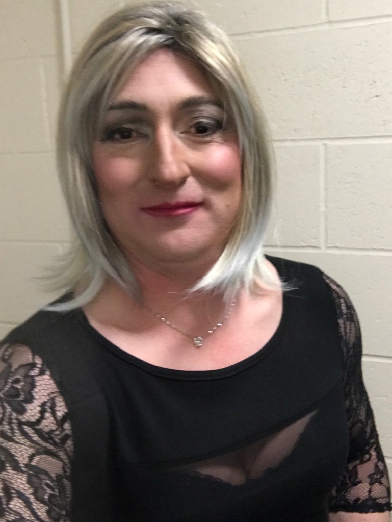 Happy face with pinker lips 😘 emma_jay_park Flickr