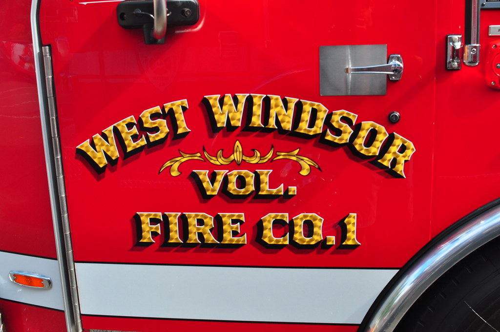 West Windsor Volunteer Fire Company 1 Ladder 43 2013 EOne… Flickr