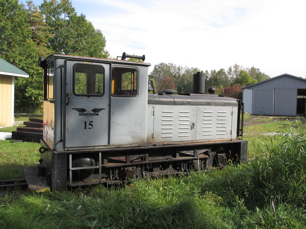 A small narrow gauge Plymouth industrial steel mill diesel… Flickr