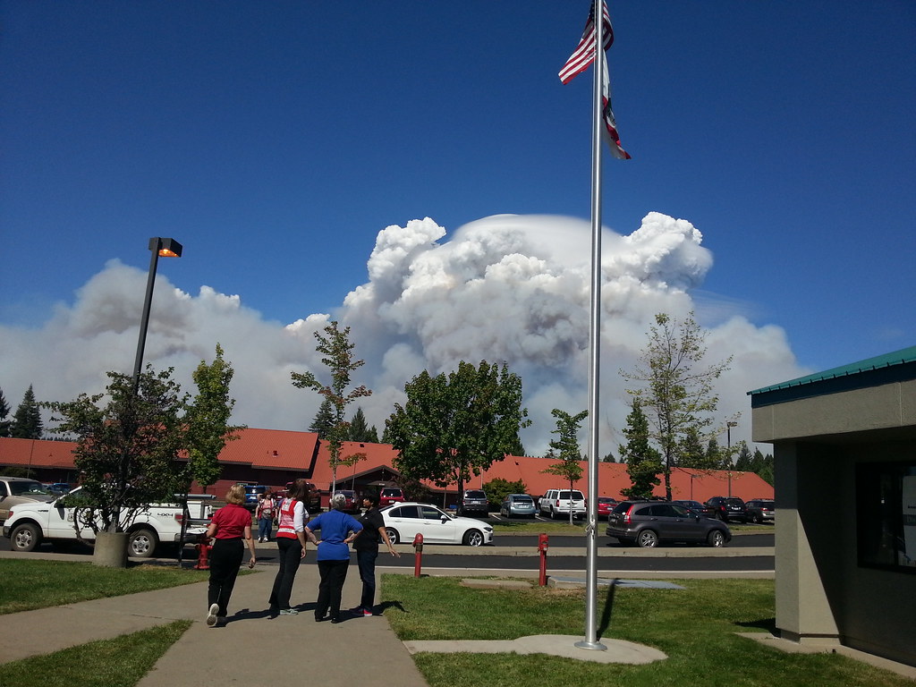 King Fire Sierra Ridge Middle School Evac Center The King … Flickr