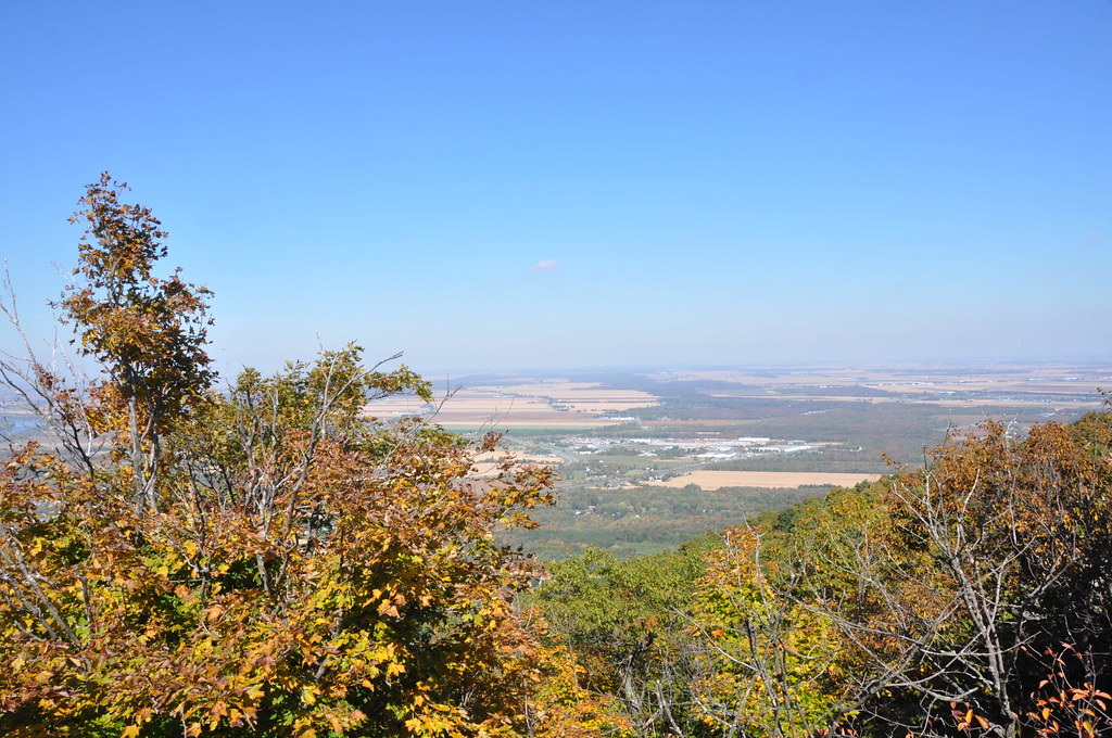 Vue haut du Mont St Hilaire Mont St Hilaire, QC Guillaume Cattiaux