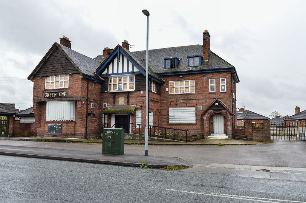 The Green End. 214 A classic 1930s pub in Burnage, Manches… Flickr
