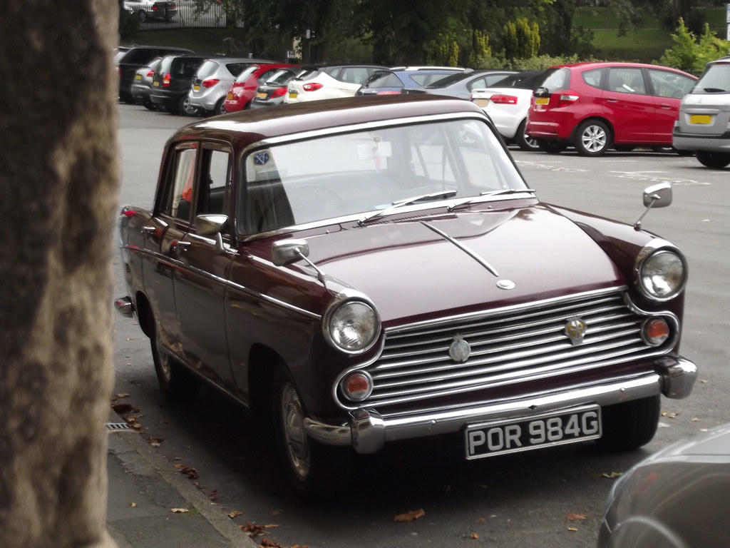 The Square Buxton classic car Morris Oxford a photo on Flickriver