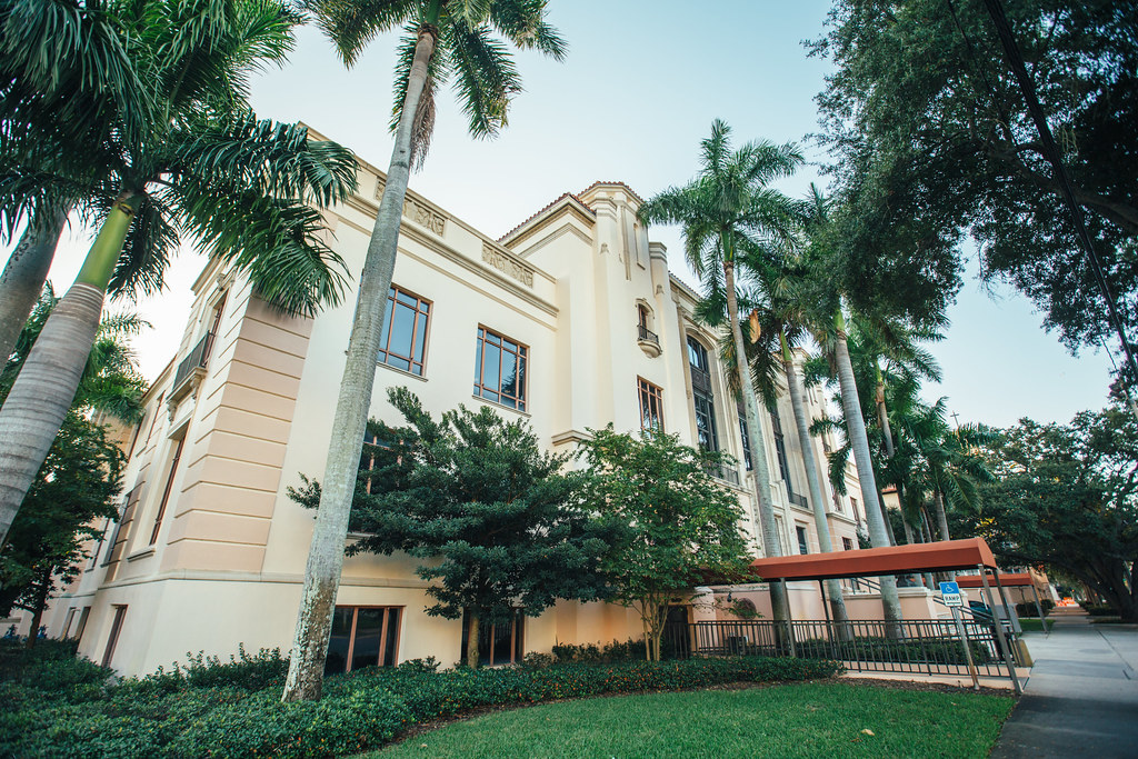 St. Petersburg, FL City Hall City Hall St. Petersburg, Flo… Flickr