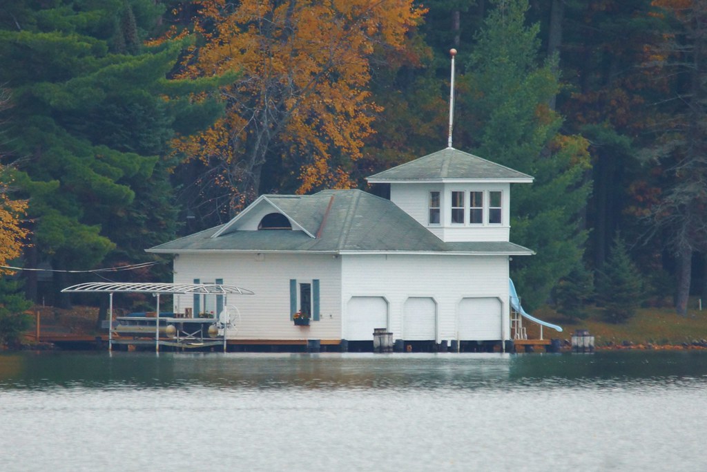 Great Lake House Lake house in Minocqua, Wisconsin. chumlee10 Flickr