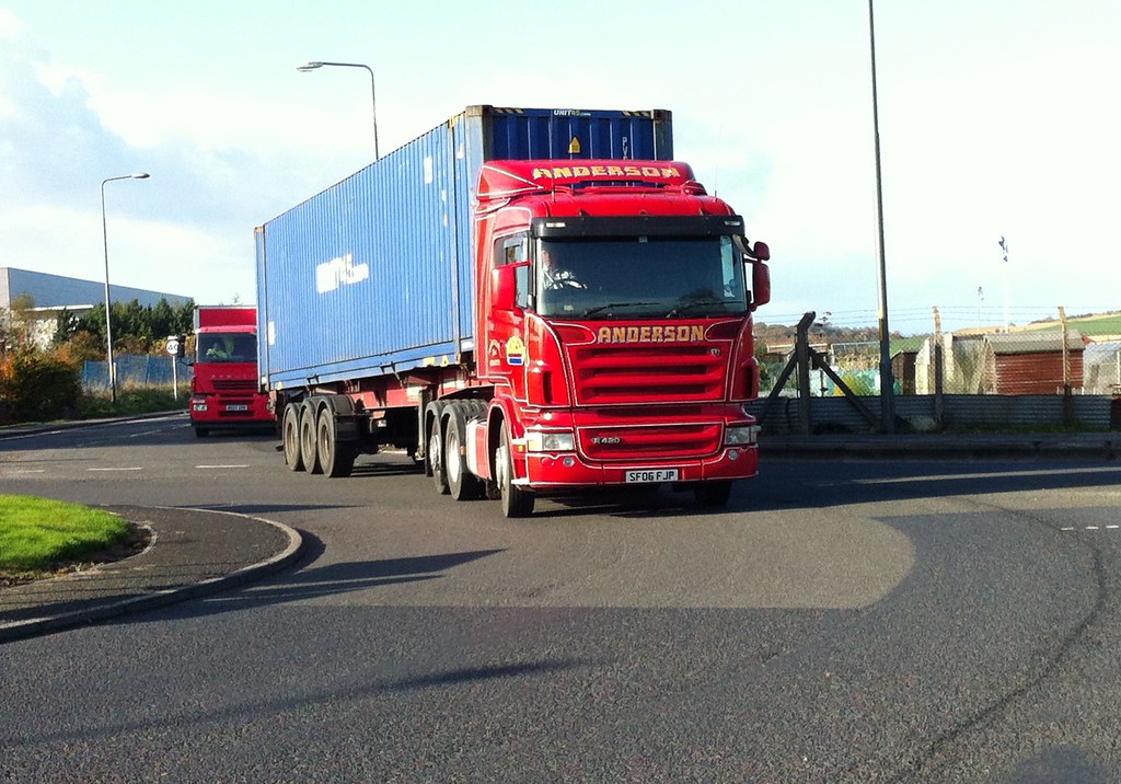 SF06 FJP Anderson Scania R420 Admiralty Road Rosyth Cammies
