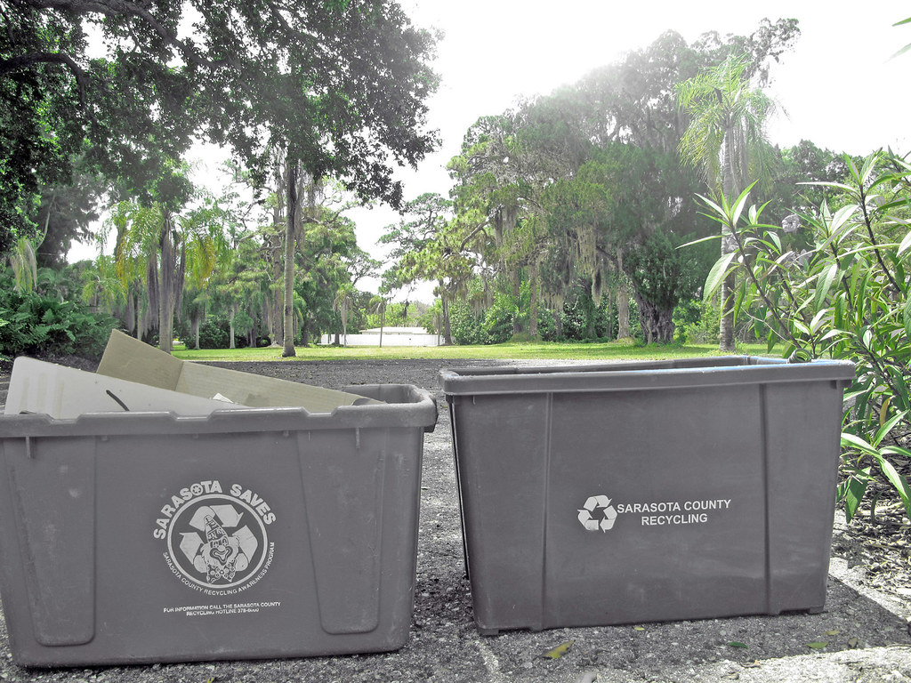 Sarasota Recycling *Working Towards a Better World This wo… Flickr