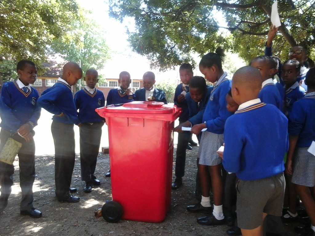 Cyrildene and Bramley Primary schools in South Africa join… Flickr