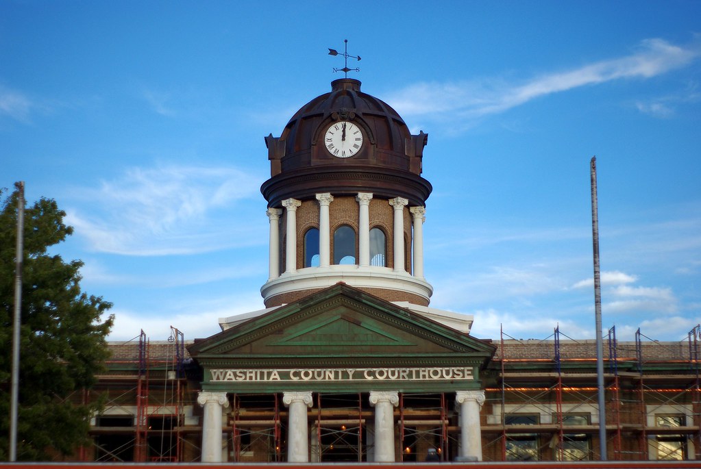 16 Oct 2014 Washita County Courthouse, Cordell Oklahoma kdf9511