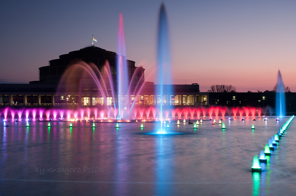 Fountain show Fountain and Centennial Hall; Wroclaw Grzegorz Polak