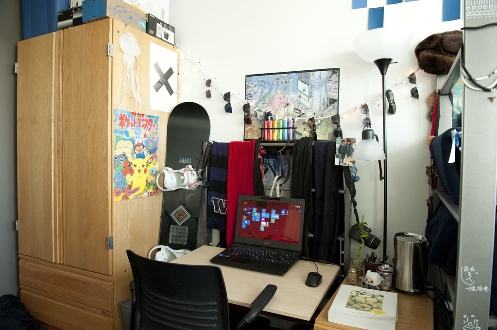 AlderHallDormroom54 HFS Flickr