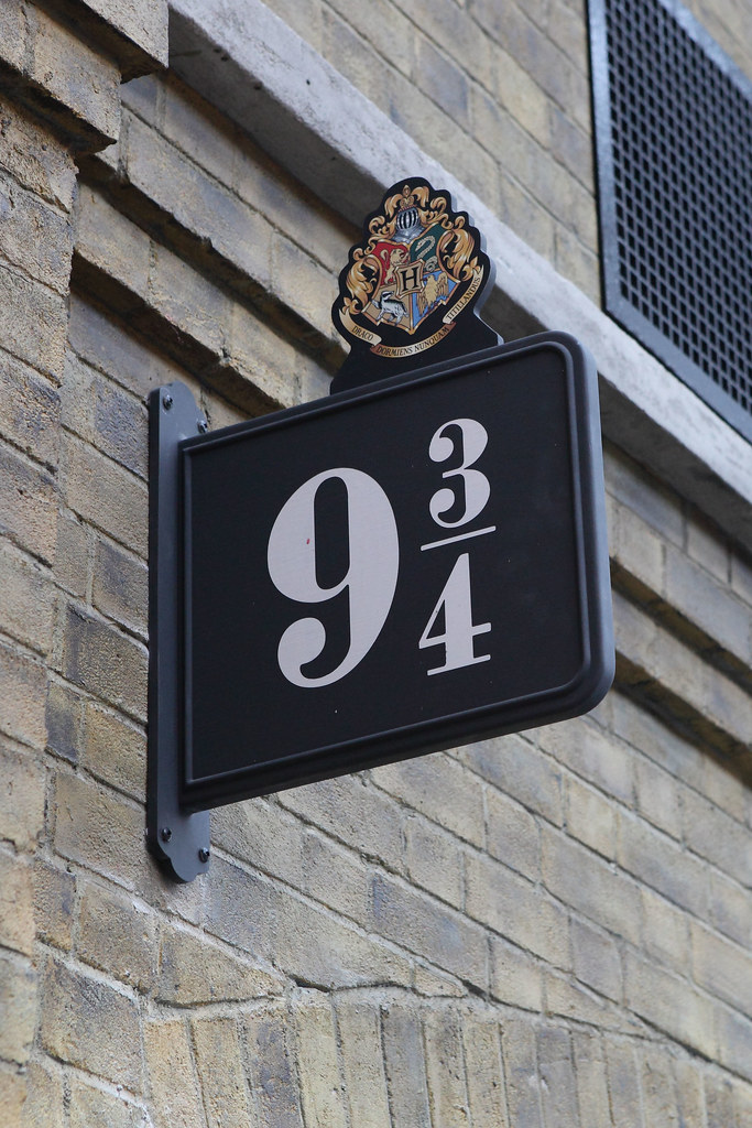 Platform 9 3/4 Sign | Platform 9 3/4 Sign by Hogwarts Expres… | Flickr