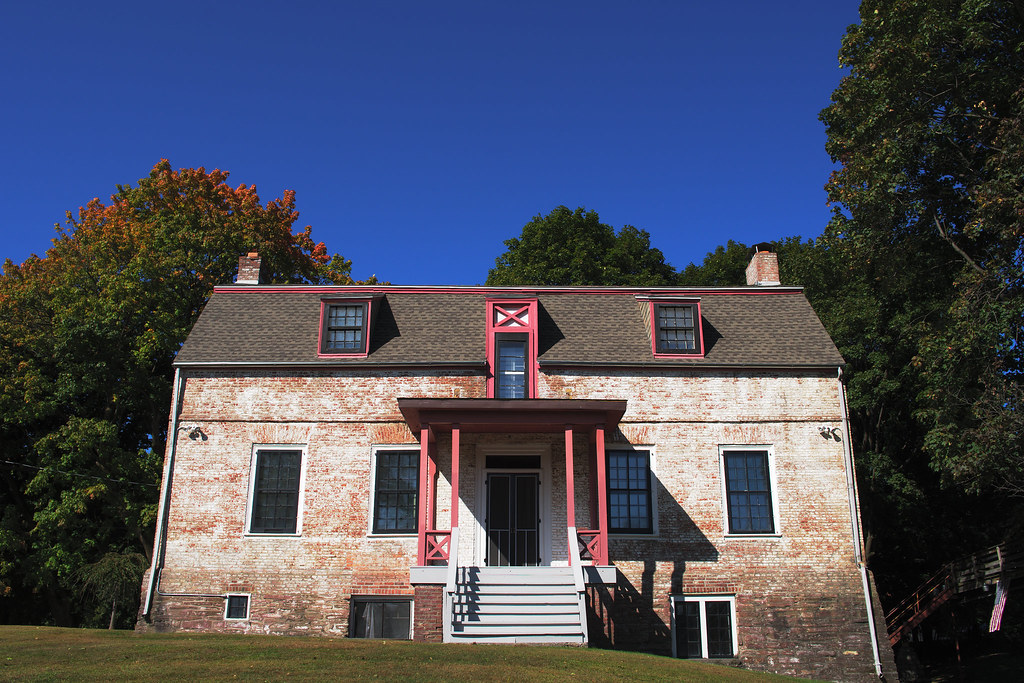 Van Schaick Mansion Pentax K30 and DA 21mm f3.2 lens. Matt Flickr