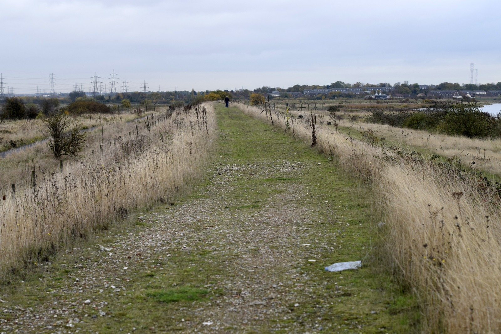 Photo slideshow London Outer Orbital Path Rainham to Purfleet via
