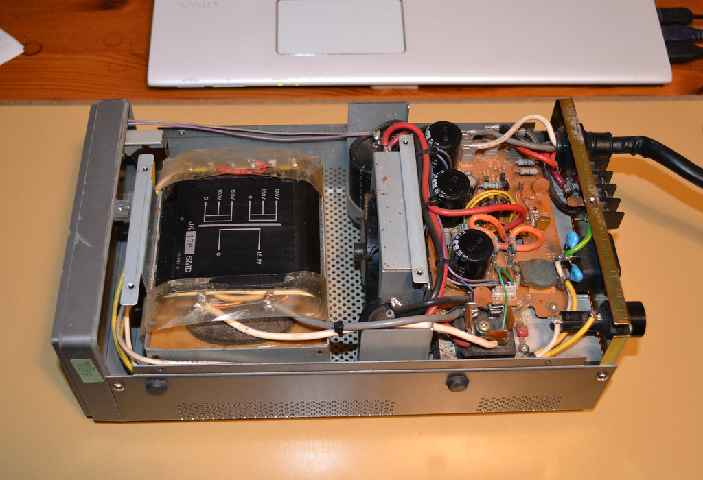 KENWOOD PS50 DC LINEAR POWER SUPPLY This is a nice Kenwoo… Flickr