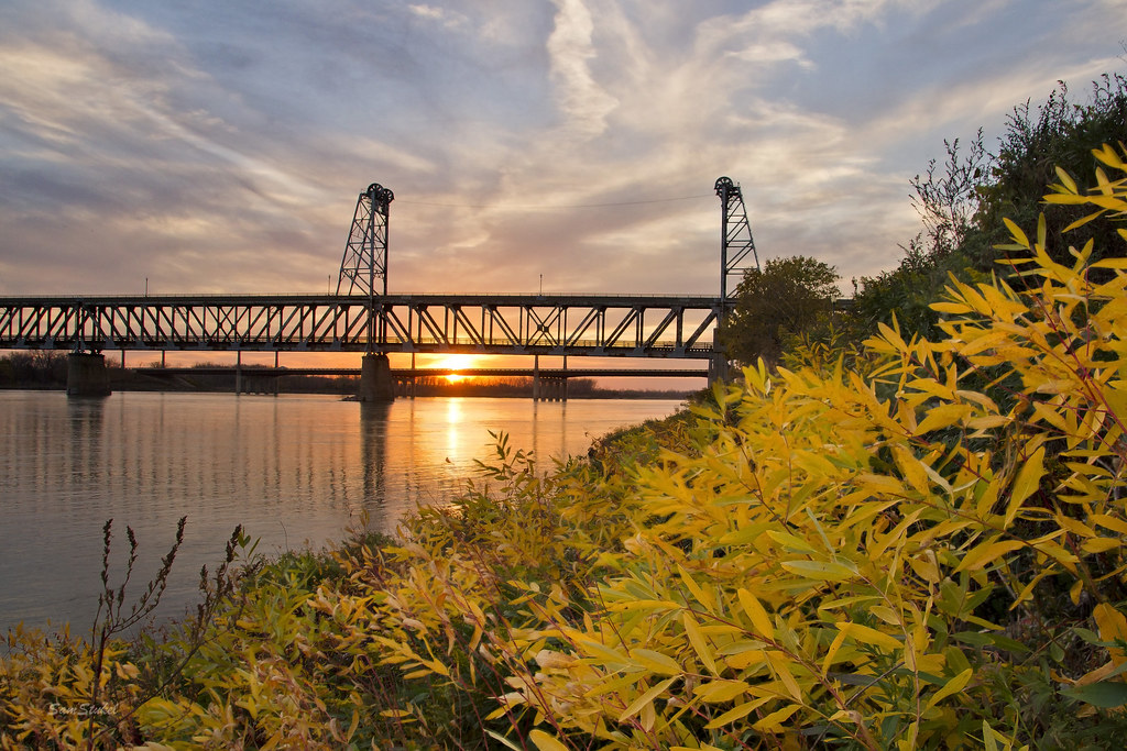 Fall at the Meridian Bridge Missouri River, near Yankton, … Flickr
