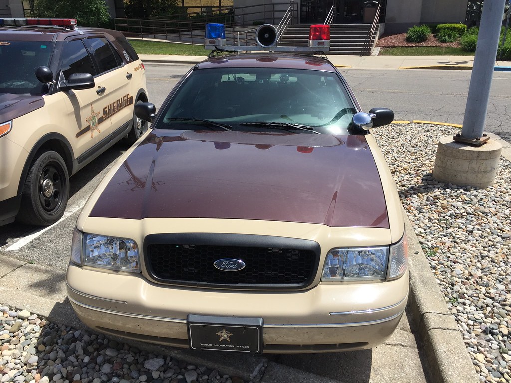 Kosciusko County Sheriff Ford Crown Victoria with vintage … Flickr