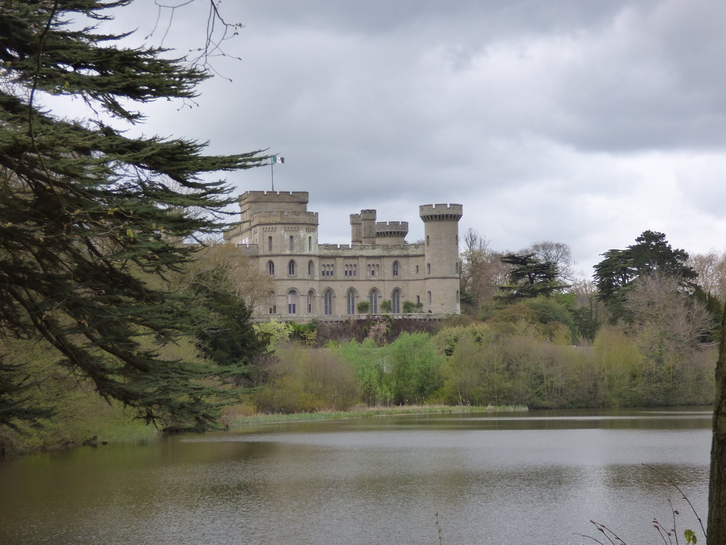 Eastnor Castle Eastnor Lake A Good Friday 2017 visit to … Flickr