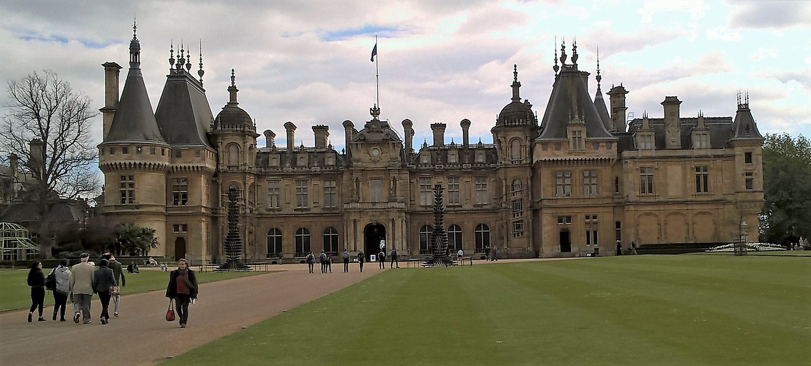 Photos Haddenham to Aylesbury via Waddesdon Walk SWC