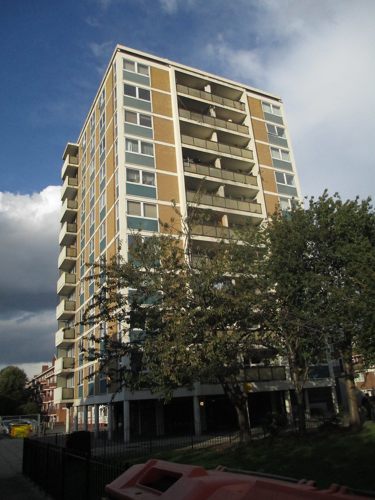 Churchill Court, Milton Gardens, N16 Lucy Fisher Flickr