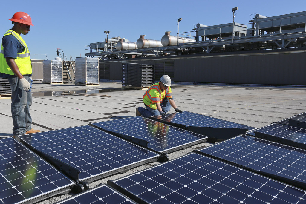 Verizon's Solar Installation at Garden City, NY image 5E… Flickr