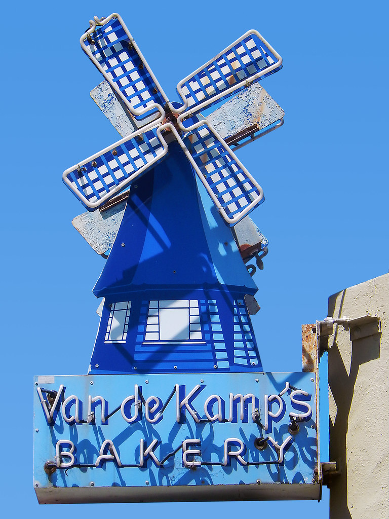 Van de Kamp's This great sign sits atop the Encinal Market… Flickr