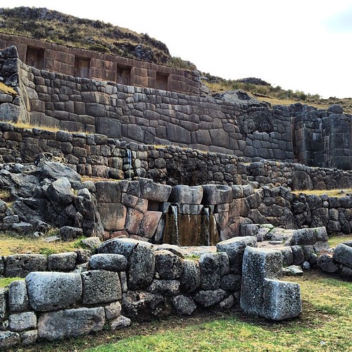 Fuente de la eterna juventud? TravelerAdry cerca a Cuzco,… Flickr