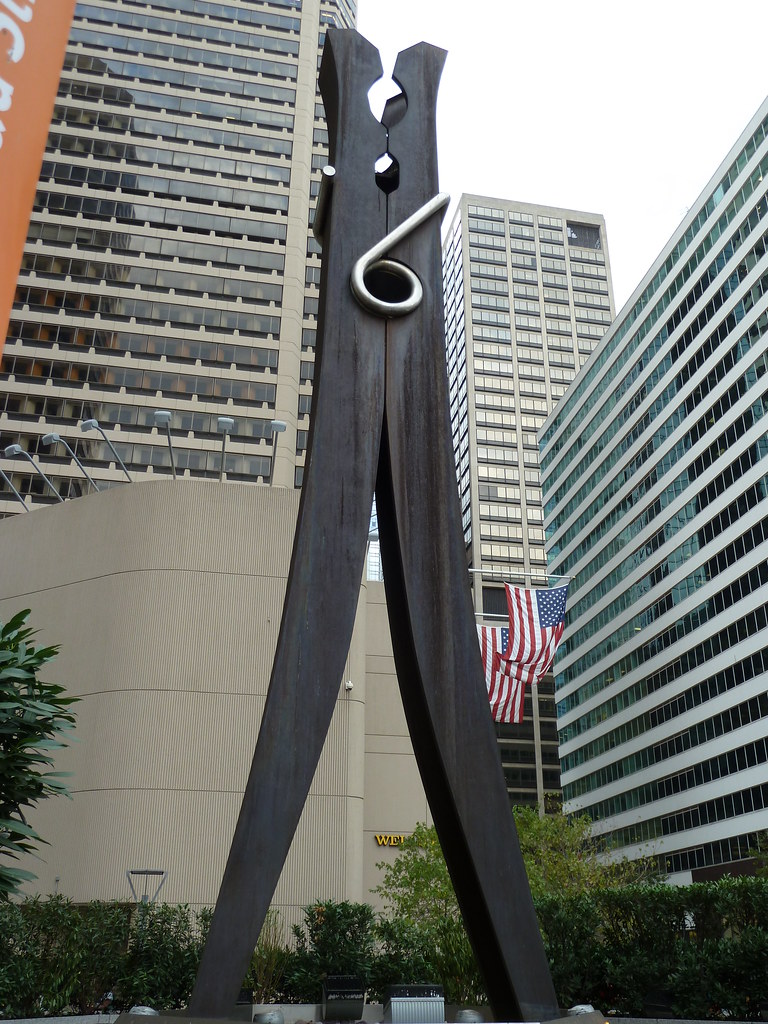Clothespin Sculpture by Claes Oldenburg in Philadelphia (1… Flickr