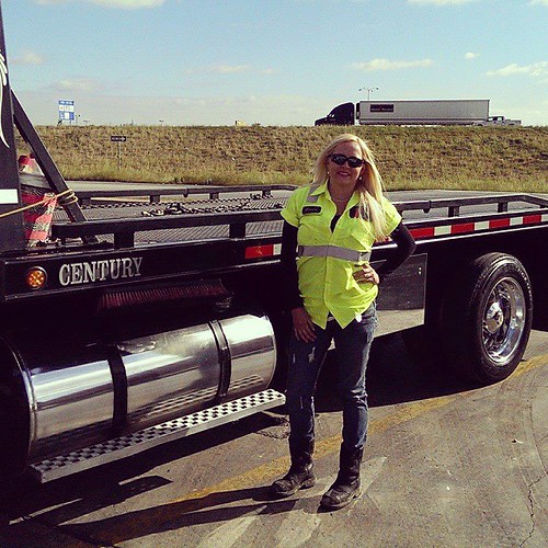 Shoutout to all the hardworking Lady TowTruck Drivers o… Flickr
