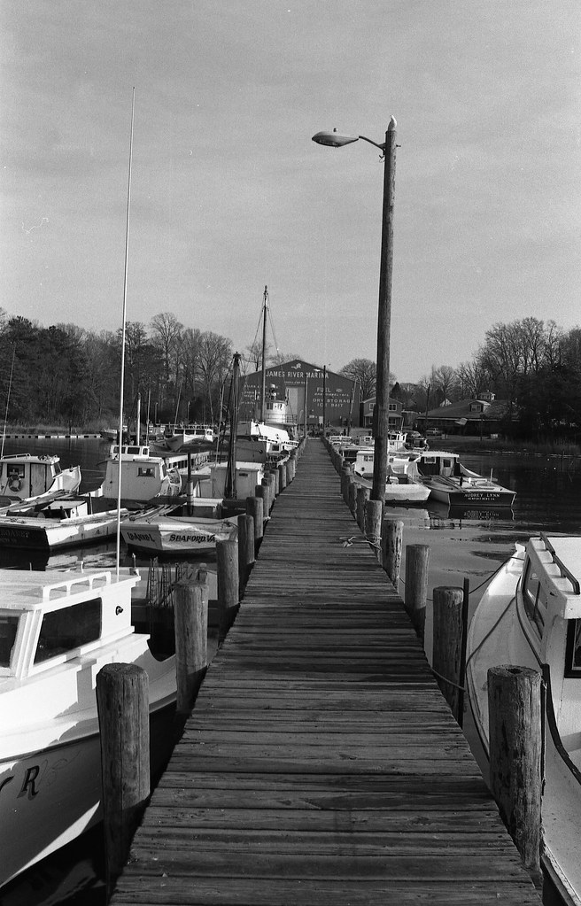 James River Marina The pier at the James River Marina, Dee