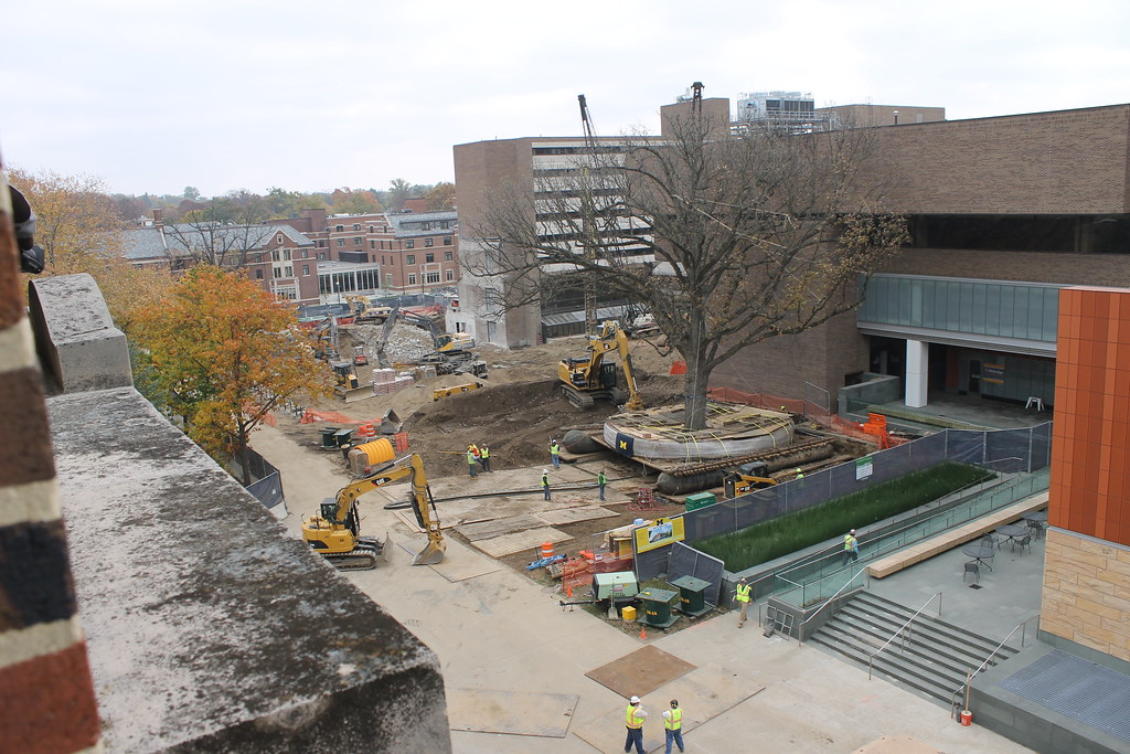university of michigan move in day 2023 Moving Day for Ross Bur Oak Move at University of Michigan… Flickr