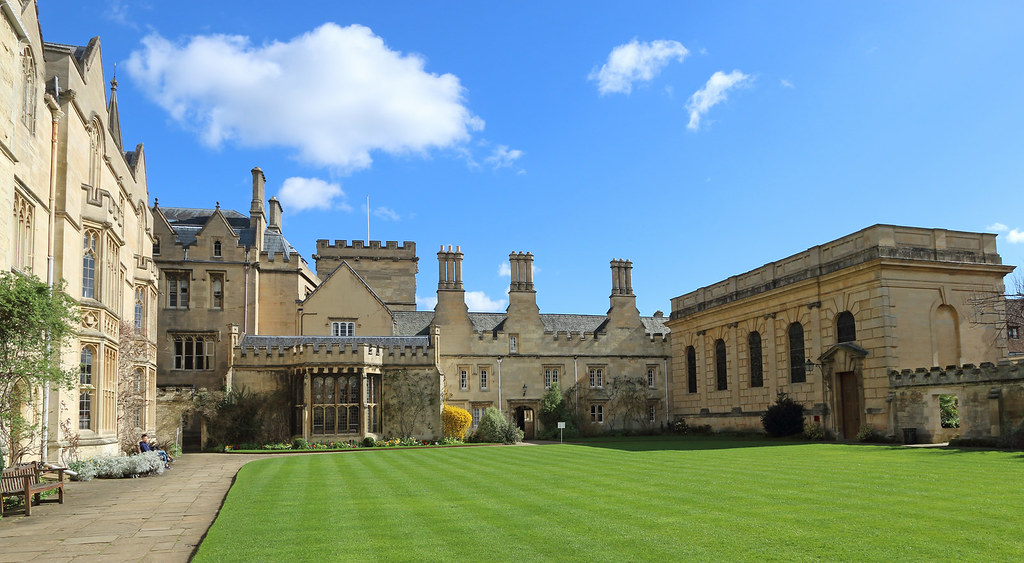 Pembroke College, Oxford The Chapel Quad of Pembroke Colle… Flickr