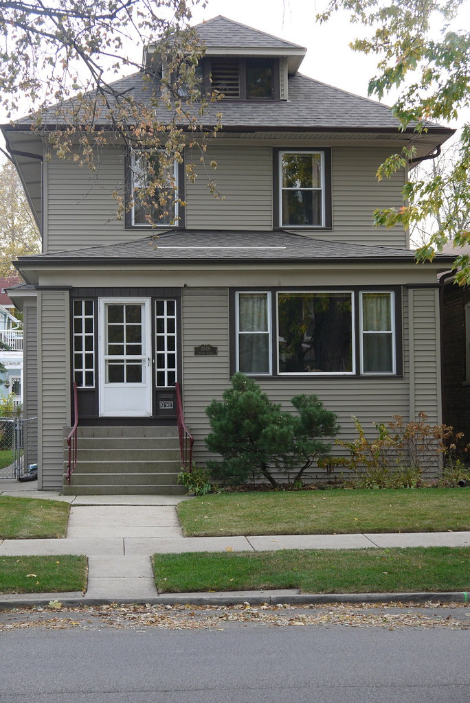 Lincoln Square Homes Homes in Lincoln Square/Welles Park a… Flickr