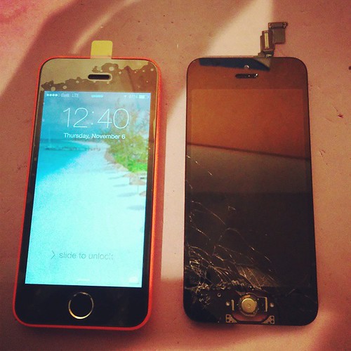 Apple iPhone 5C Cracked Screen + Missing Home Button Repla… Flickr