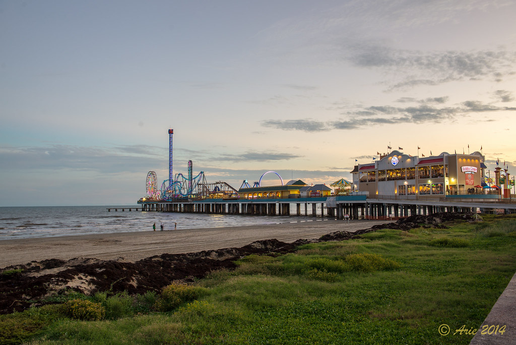 Galveston Island Historic Pleasure Pier Galveston Island H… Flickr