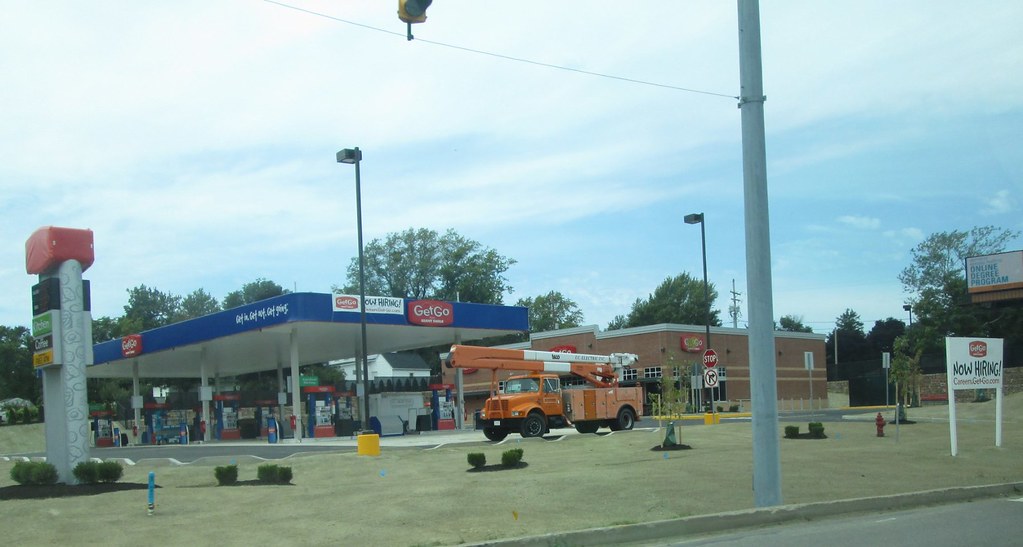 Giant Eagle Gas Station Construction Random Retail Flickr