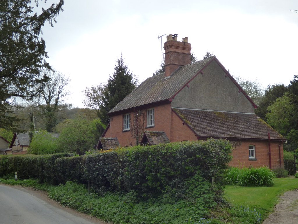 Eastnor Castle cottages on Clencher's Mill Lane a photo on Flickriver
