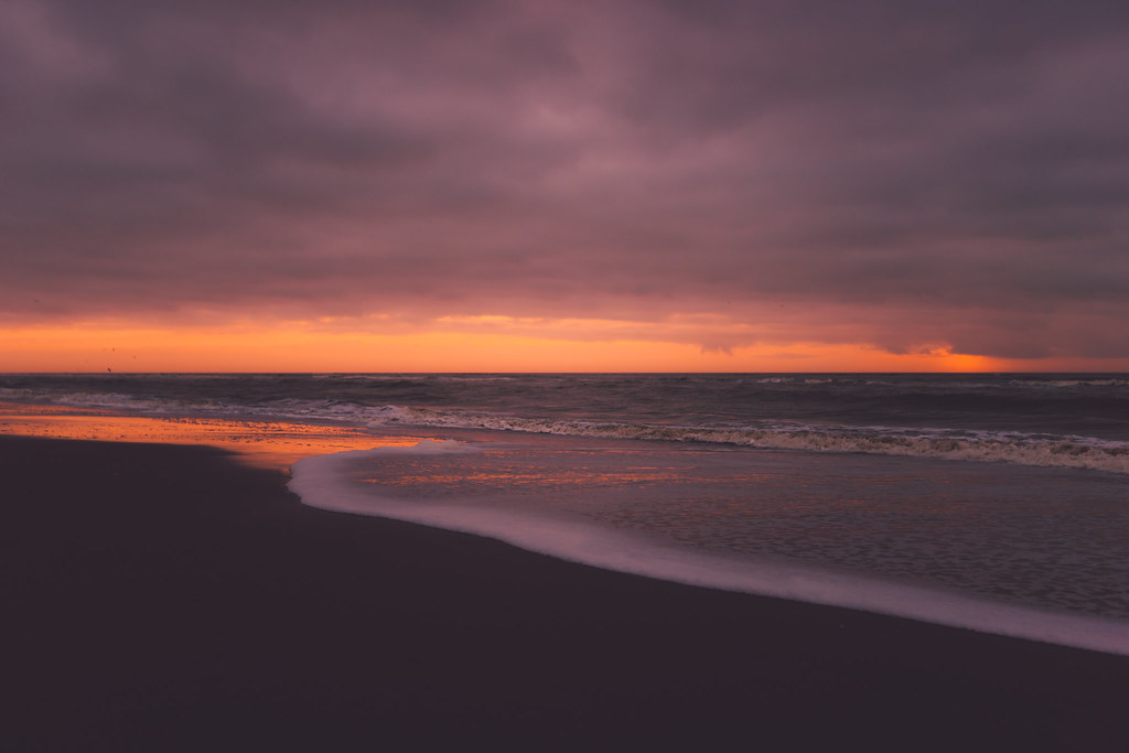 Sunset in Zandvoort Beach NETHERLANDS www.migueldasilva.… Flickr