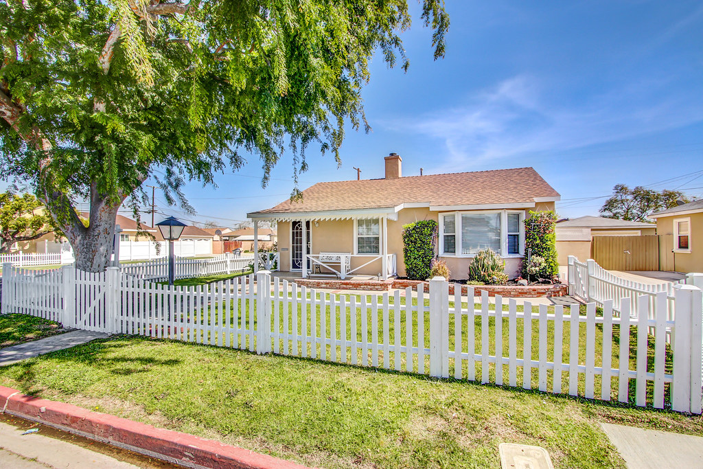 14700 Daphne ave Flickr