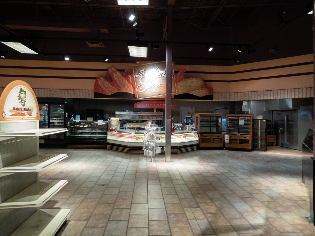 The Bake Shop This very typical, 77,496 square foot, Giant… Flickr